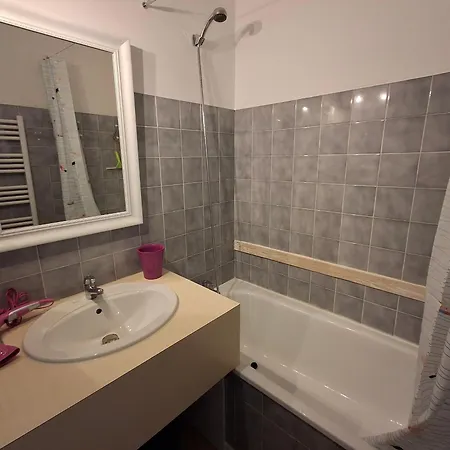 アパート Charmant T2 Avec Balcon, Parking, A Deux Pas De La Plage Et De La Thalasso - - Fr-1-706-28 *